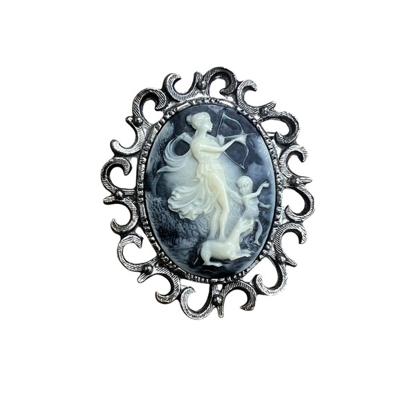 Jewelry - Vintage Style Diana the Huntress Cameo Brooch Silver Tone Filigree Frame Pin
